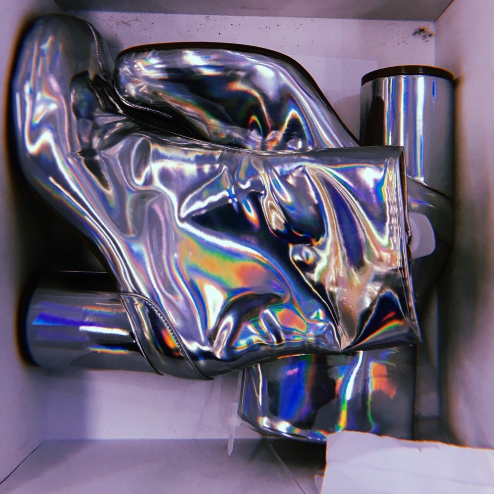 Iridescent Margiela Tabi Boot